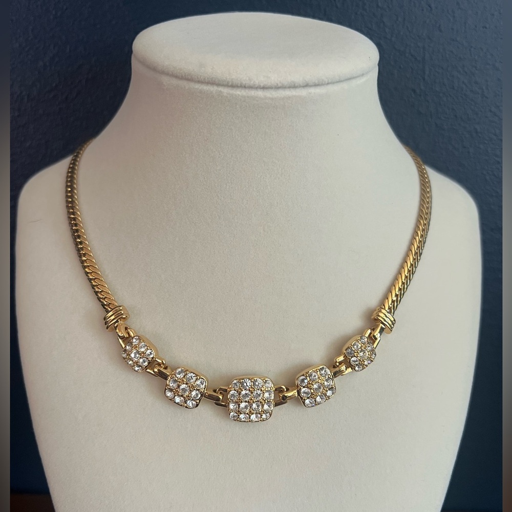 VTG Swarovski Crystal Gold Tone Herringbone Necklace Elegant Mother Of The Bride